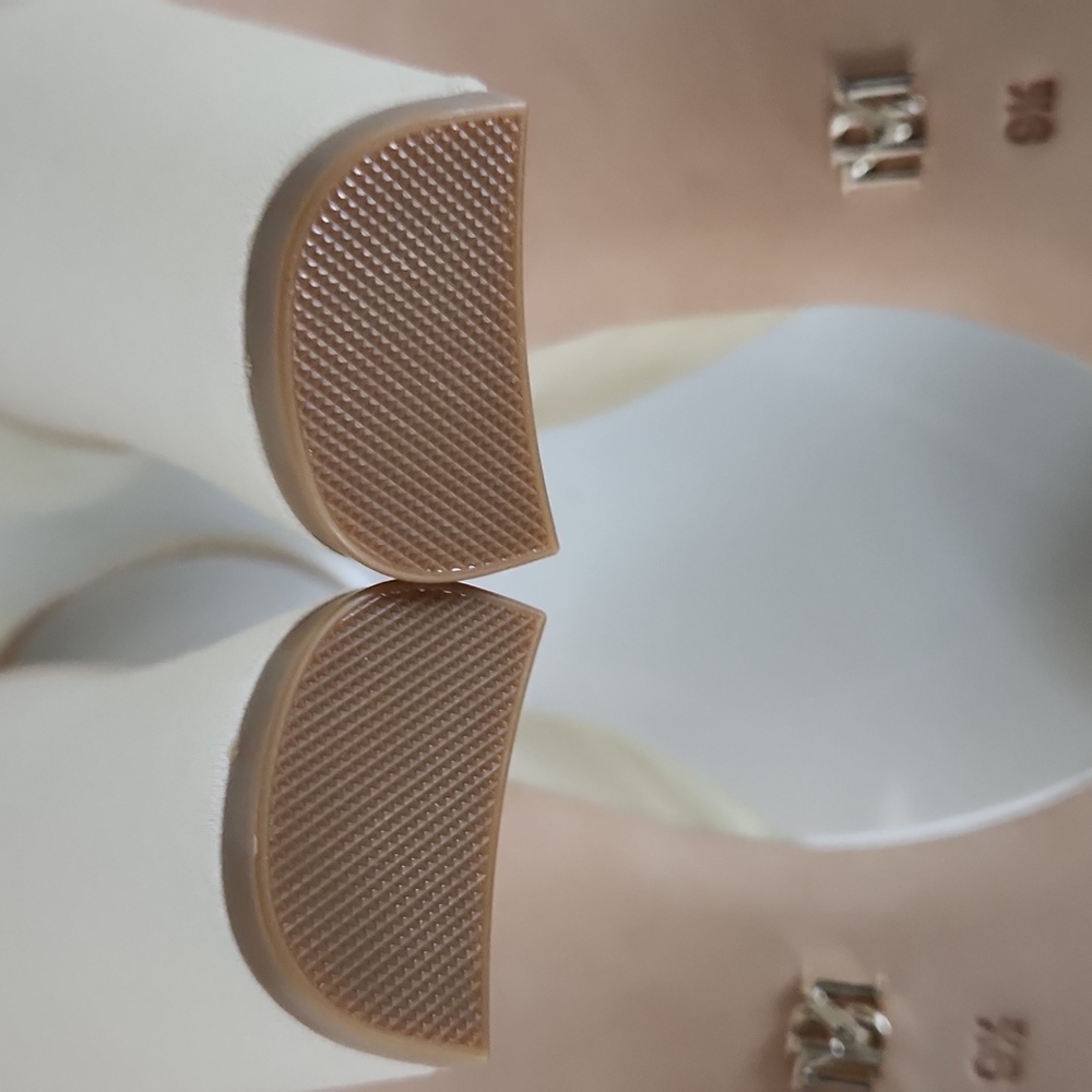 Badgley Mischka Kim Mesh Bow Block Heel $215 - Picture 12 of 15